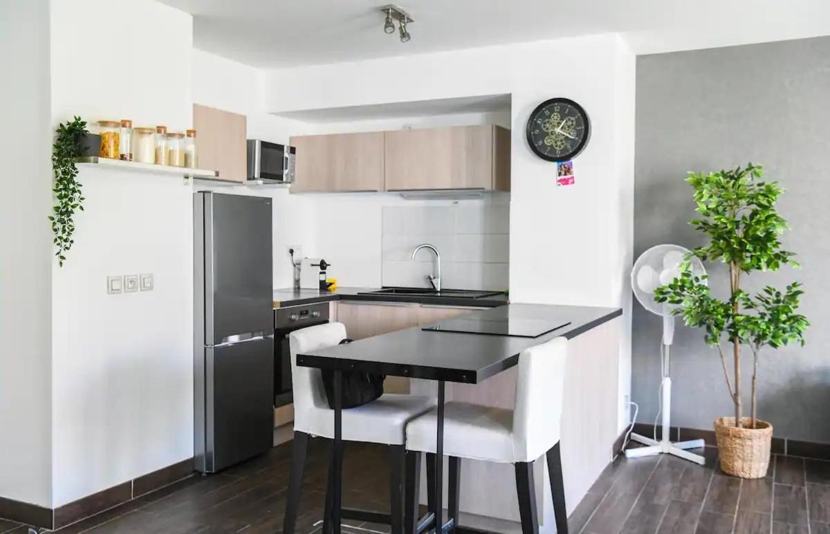 Superbe Appartement Avec Terrasse, Piscine & Parking Prive A Marseille Extérieur photo