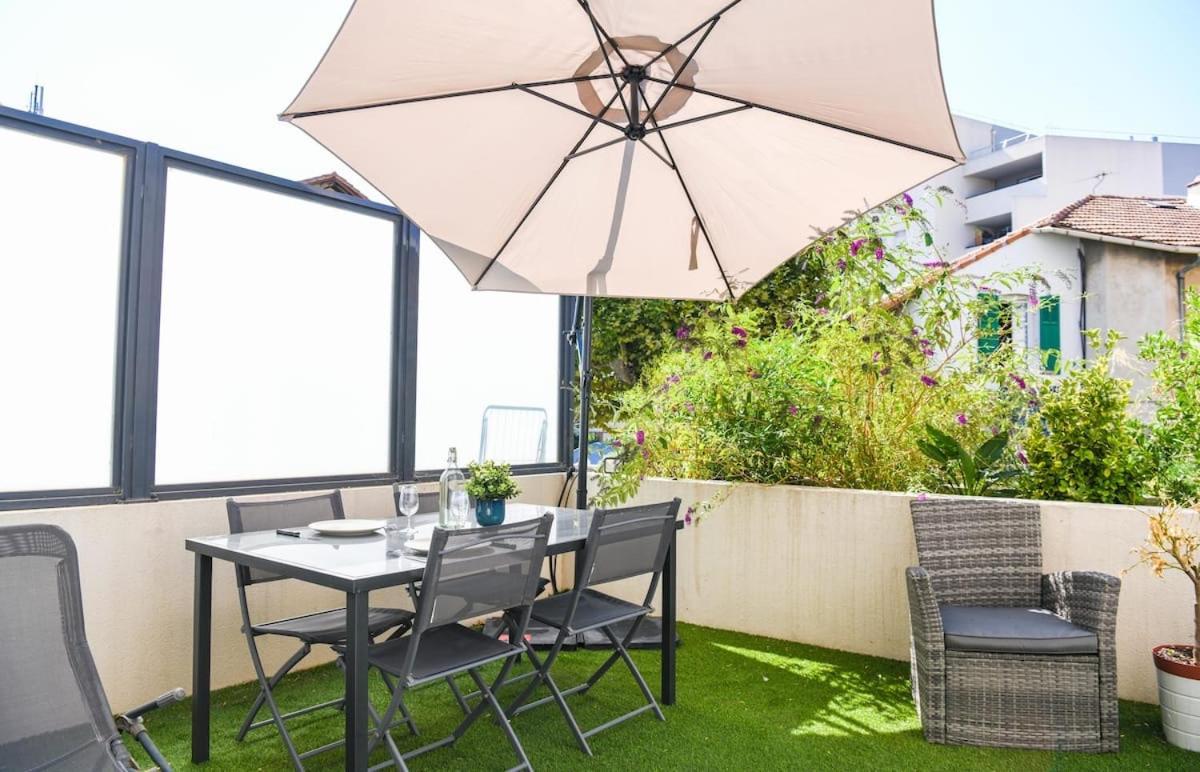 Superbe Appartement Avec Terrasse, Piscine & Parking Prive A Marseille Extérieur photo